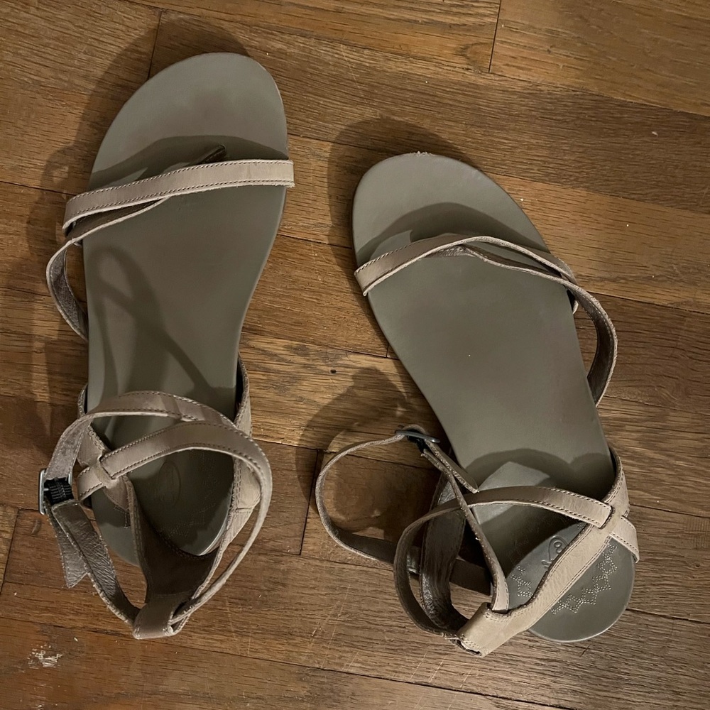 Chaco Tan Leather Sandals